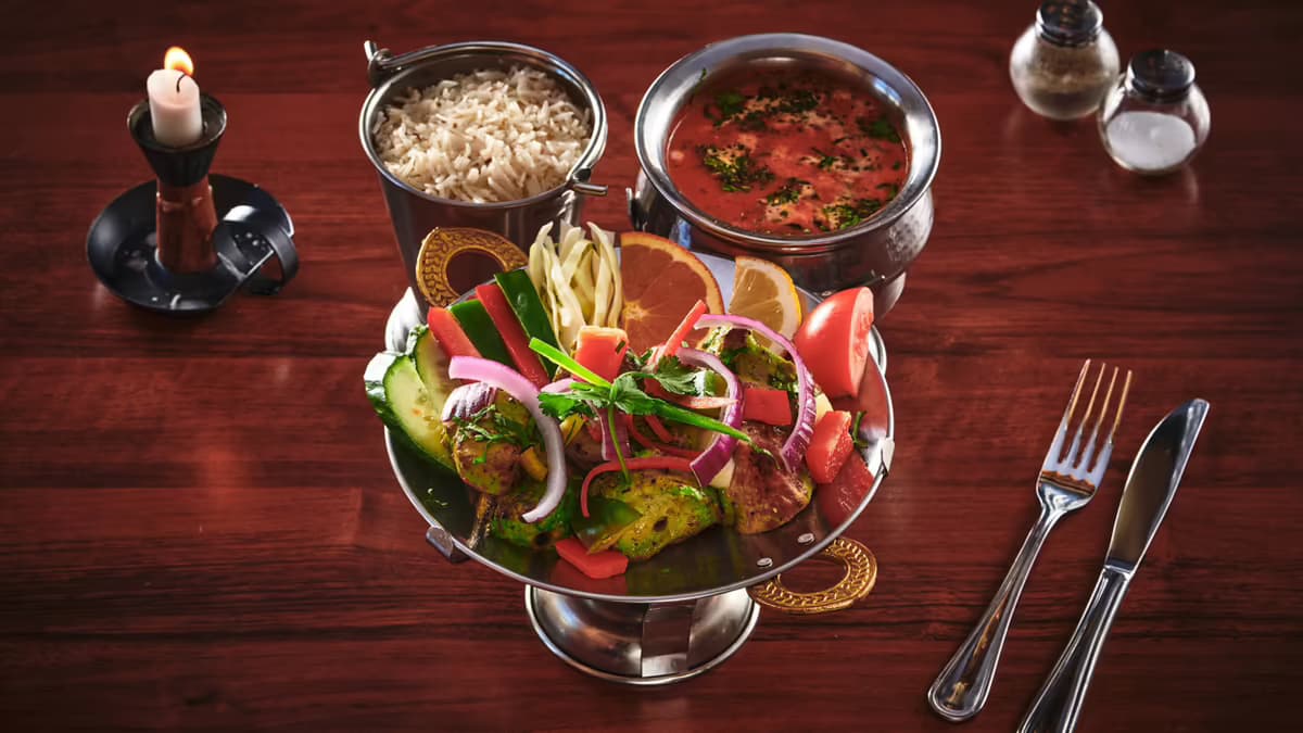 10. Kylling Garlic Tikka (M, C, SN)