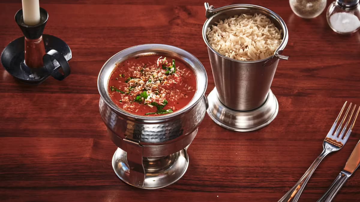 22. Murgh Maknhni (Butter Chicken) (M, C, SN)