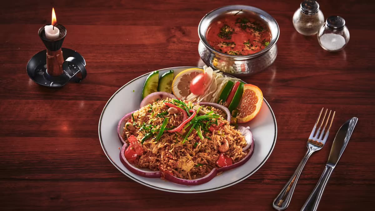 55. Chicken Hyderabadi Biryani (M, C, SN)
